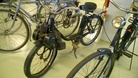 Polttomoottorilla varustettu "kaksveto"-polkupyörä Vaasan Automuseossa
(Kuva: H.Huhta)